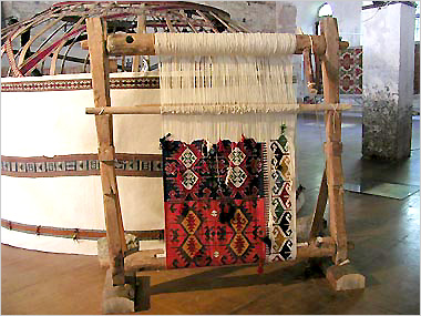 キリムの機織り機
